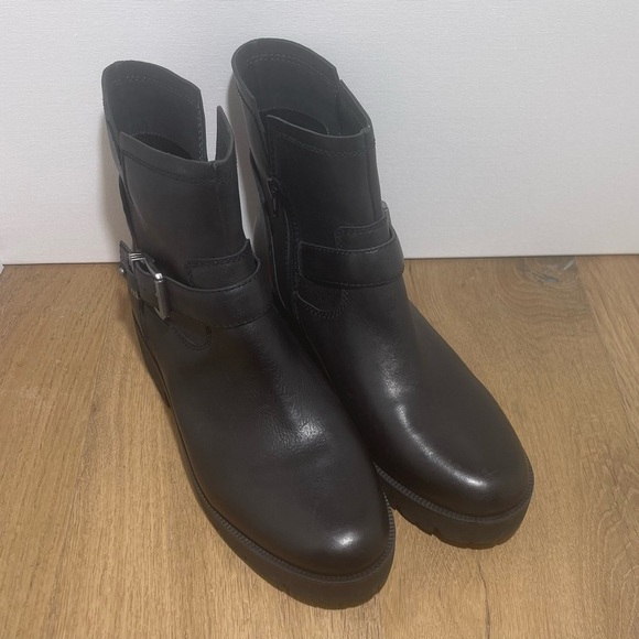 ZODIAC WOMENS MILLER LEATHER BOOTIE IN COLOR BLACK SYNTHETIC SIZE 11. NEW - Picture 1 of 7